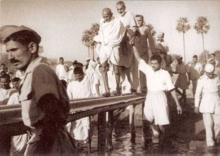 Gandhi with Abdul Gaffar Khan during the tour of Jahanabad, Bihar. March 28, 1947.