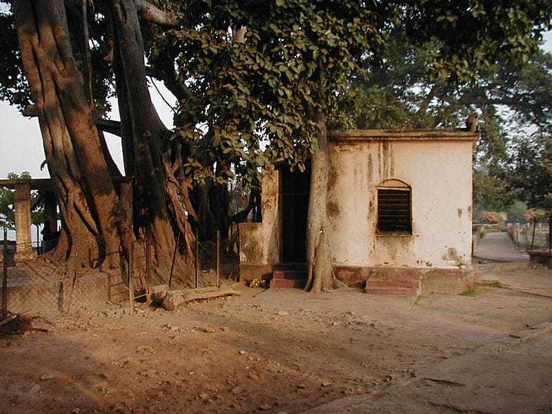 The panchavati hut where Ramakrishna practiced his spiritual practices.