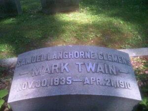 Mark Twain Grave