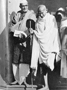 Gandhi on the way to the Viceregal Lodge, Delhi. April 1939.