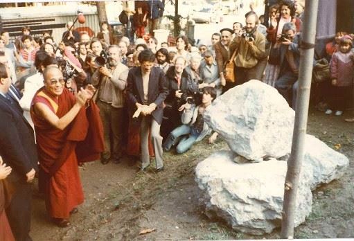 1982-dalai-lama-rinaldi-maire-digne-traducteur-moine-chambre-tibetaine-6
